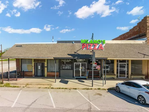 Itasca, TX 76055,140 W Main Street