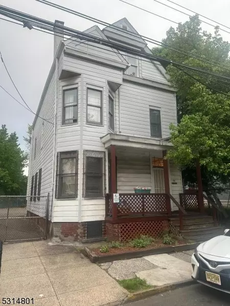 74 S 8th St, Newark City, NJ 07107