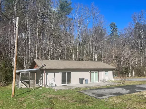 244 Wade Decker Road, Murphy, NC 28908