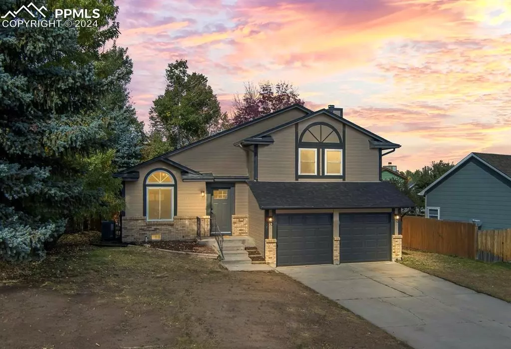 Colorado Springs, CO 80918,6124 Breeze CT