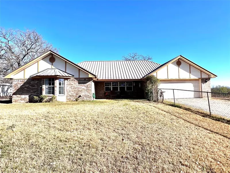 1332 N US Highway 281, Hamilton, TX 76531