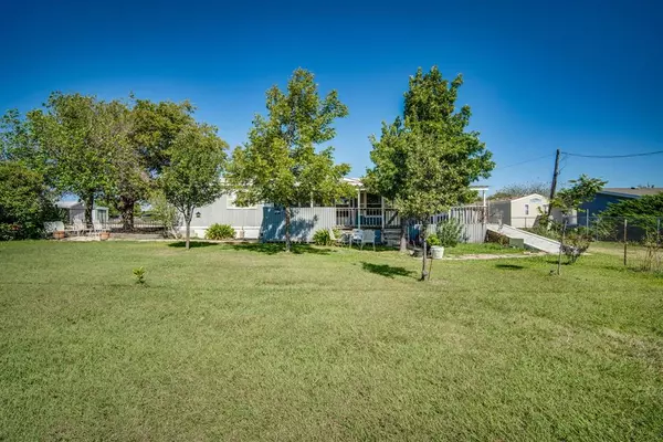 9505 Thompson Road, Alvarado, TX 76009