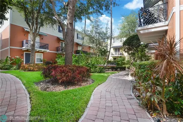 Wilton Manors, FL 33305,2299 NE 9th Ave  #2299