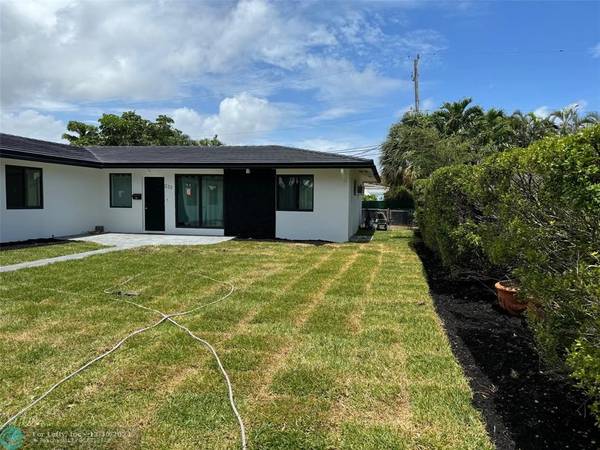 233 Neptune Ave, Lauderdale By The Sea, FL 33308