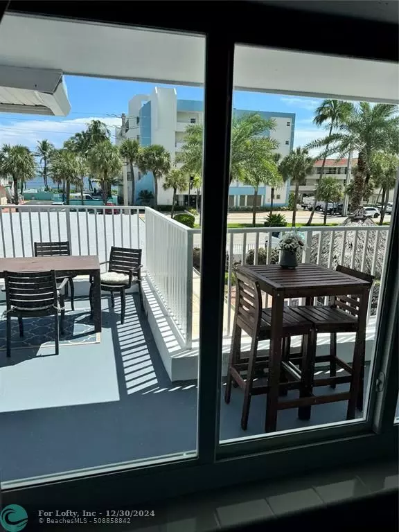 Lauderdale By The Sea, FL 33308,4228 N Ocean Dr  #36