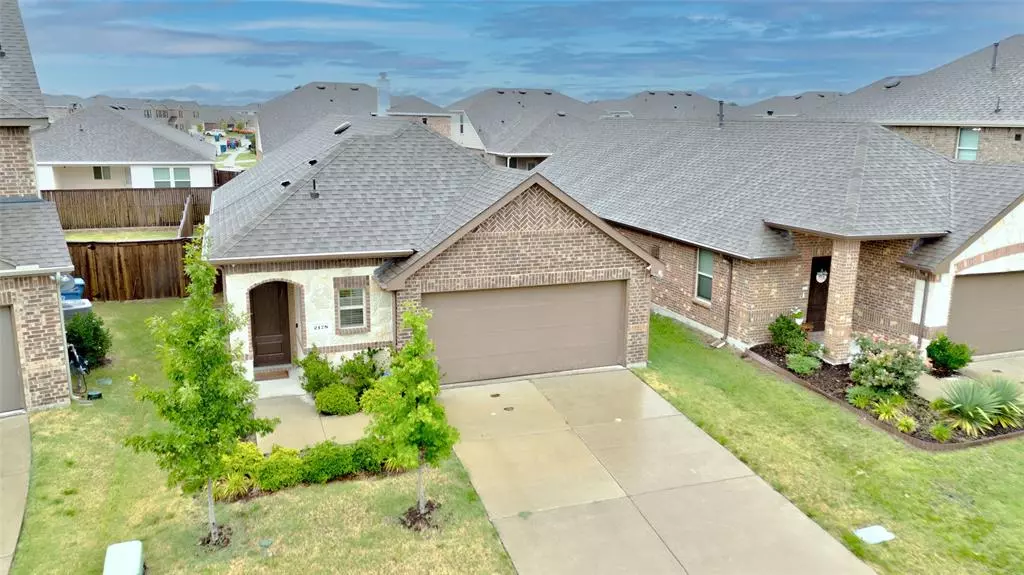 2178 Hobby Drive, Forney, TX 75126