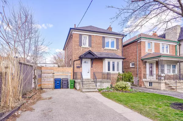 216 Brooke AVE, Toronto C04, ON M5M 2K6