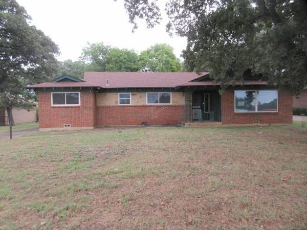 4627 E California Parkway,  Forest Hill,  TX 76119