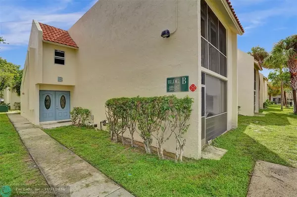 Deerfield Beach, FL 33441,1428 SE 4th Ave  #217