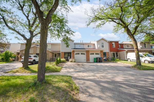 26 Gilmore DR N, Brampton, ON L6V 3K4