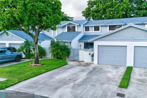 10123 NW 52nd Ter, Doral, FL 33178