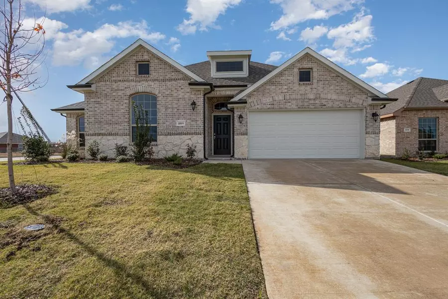 201 Giddings Trail, Forney, TX 75126