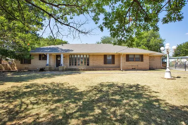 1266 S Waco Street, Van Alstyne, TX 75495