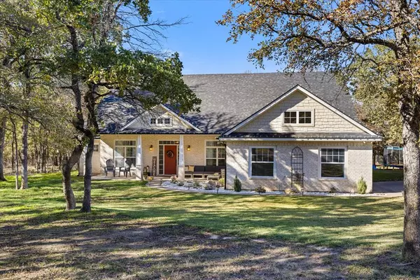 4812 N Woodcreek Drive, Granbury, TX 76049