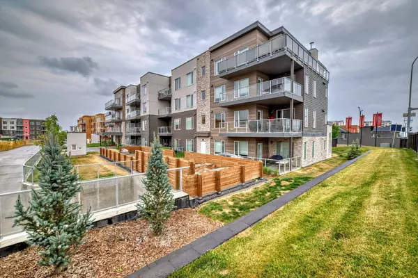 150 Shawnee SQ Southwest #112, Calgary, AB T2Y0T6