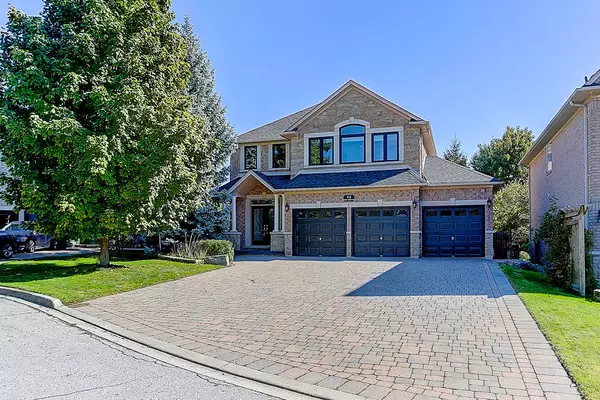 518 Spruce Needle CT, Oakville, ON L6H 7L2