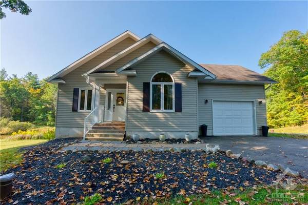 8850 PERTH RD, Rideau Lakes, ON K0G 1X0