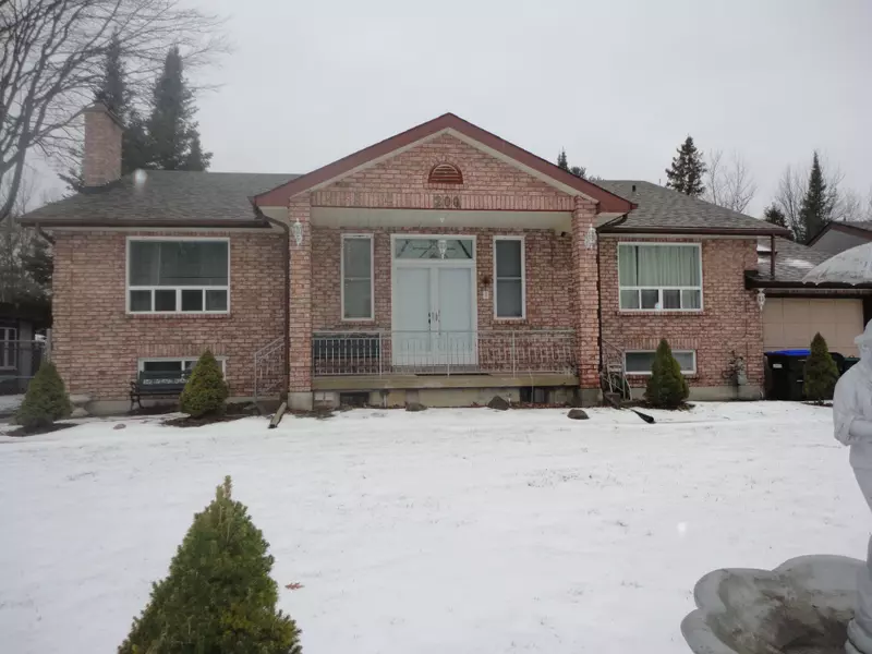 200 Leslie ST, Wasaga Beach, ON L9Z 2R3