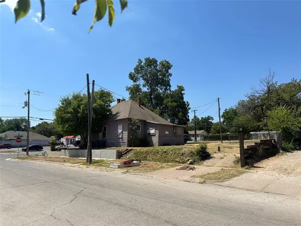 504 NW 25th Street, Fort Worth, TX 76164