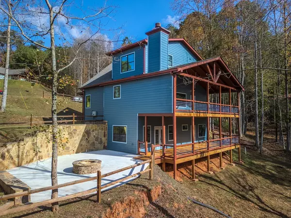 Ellijay, GA 30550,210 Mountain Trace