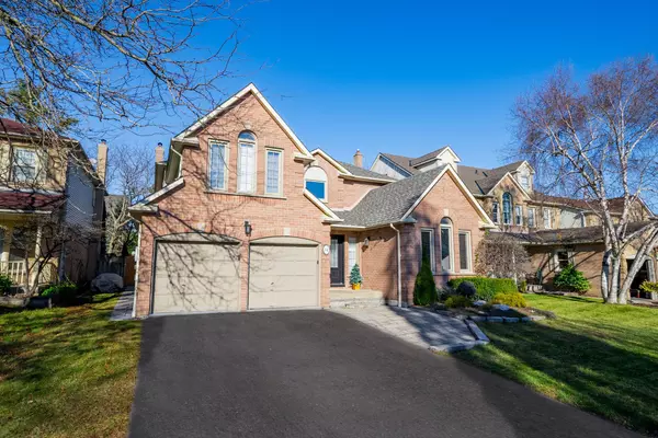 Whitby, ON L1P 1L5,14 Balsdon CRES