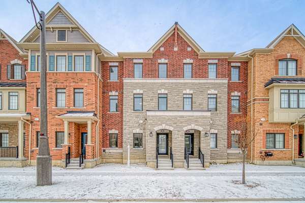 62 Mannar DR, Markham, ON L6C 0Z2