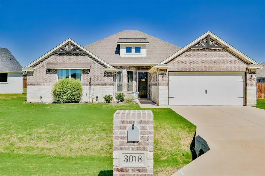 3018 Promenade Drive, Granbury, TX 76049