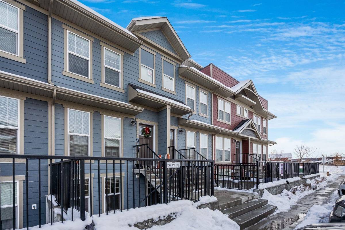 Calgary, AB T3M 3K8,343 Cranbrook SQ Southeast