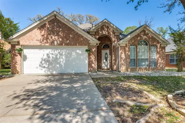 Burleson, TX 76028,621 Oakbrook Drive