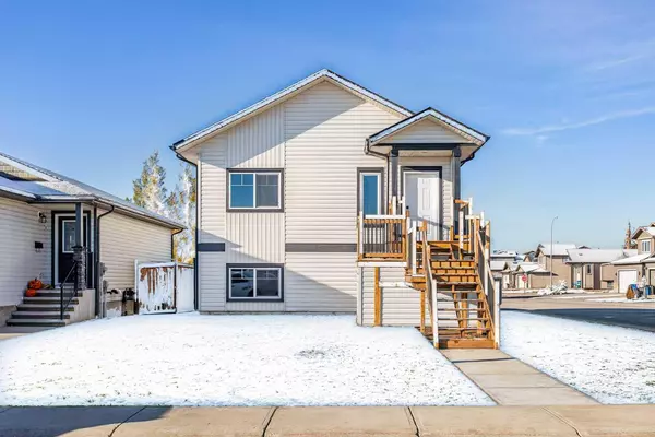 2 Cascade ST, Blackfalds, AB T0M 0J0