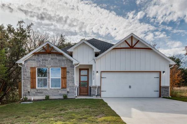 Granbury, TX 76048,5812 Black Pine Circle