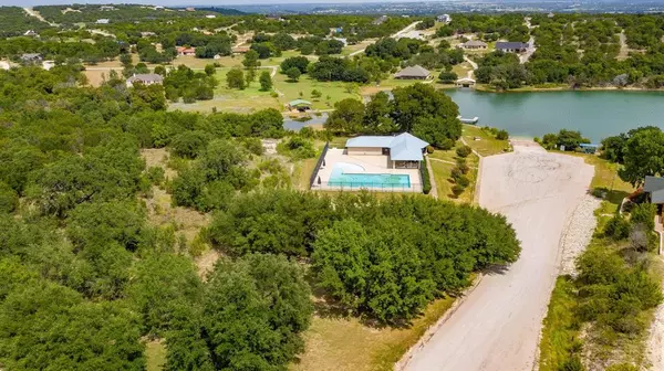 Bluff Dale, TX 76433,880 Sunfish Point