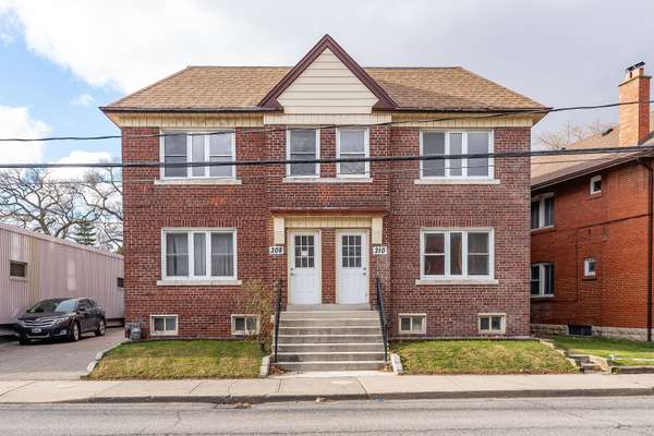 310 Jane ST #Upper, Toronto W02, ON M6S 3Z4