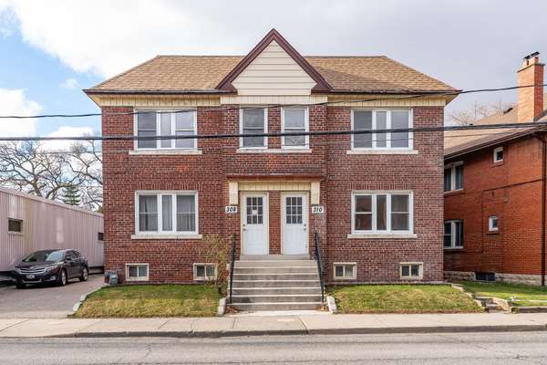 310 Jane ST #MAIN, Toronto W02, ON M6S 3Z4