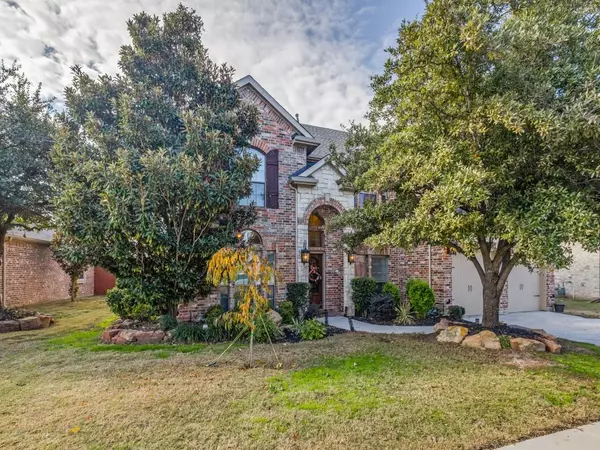 6165 Sunrise Lake Drive, Fort Worth, TX 76179