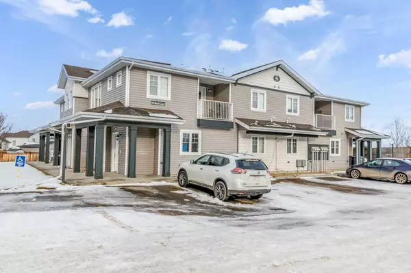 Sylvan Lake, AB T4S 0L9,44 Reid CT #200