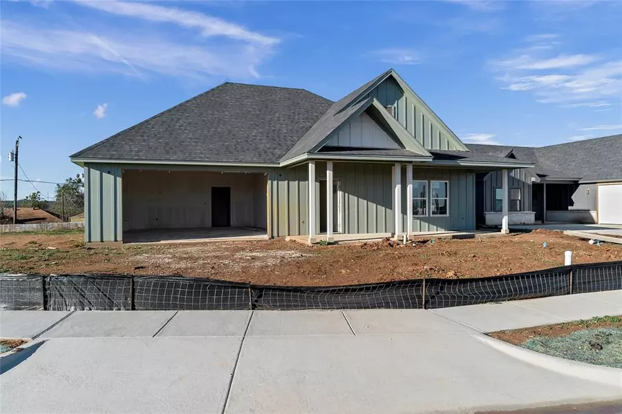 2036 Salina Circle, Granbury, TX 76048