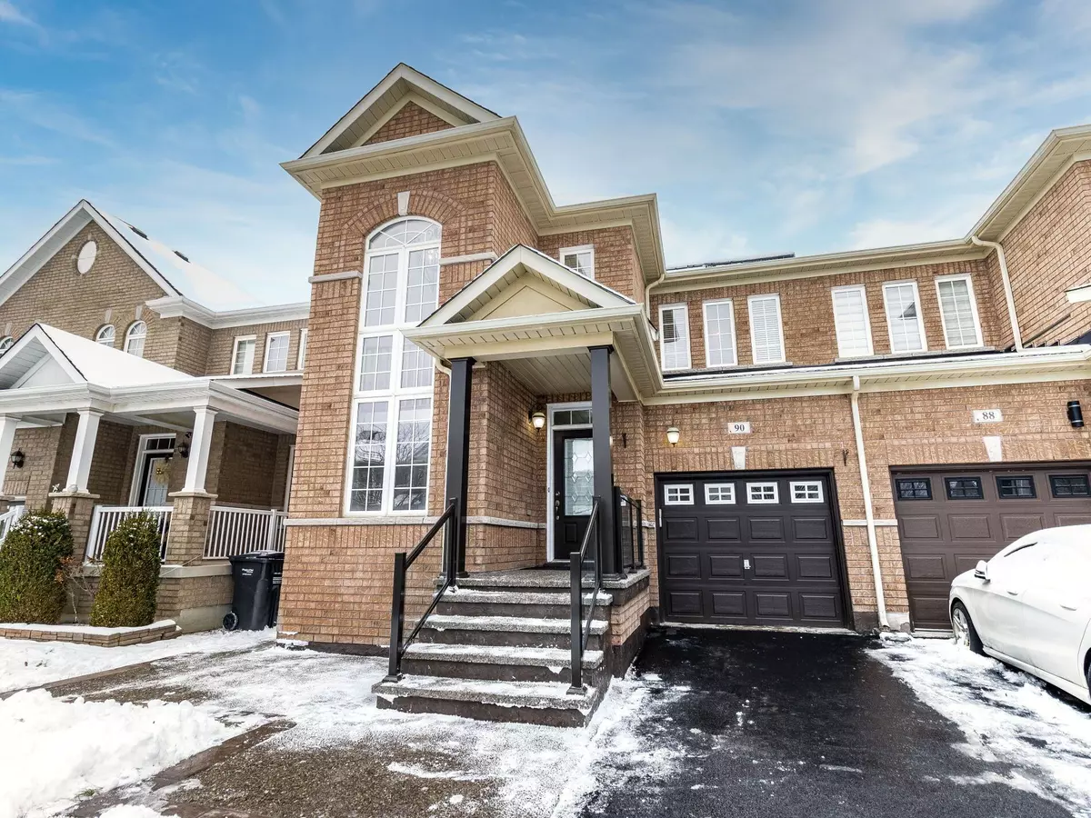 Brampton, ON L7A 0M7,90 Begonia CRES