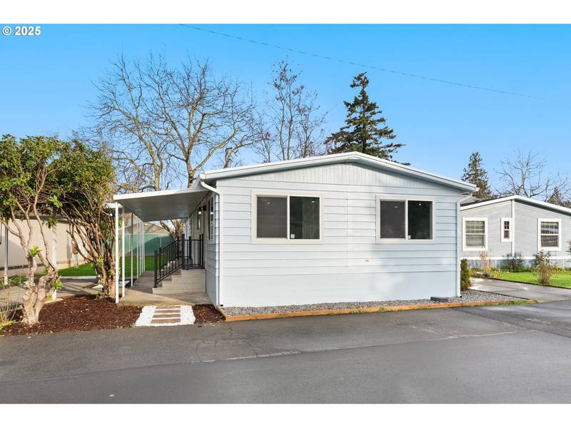 20140 NE SANDY BLVD, Fairview, OR 97024