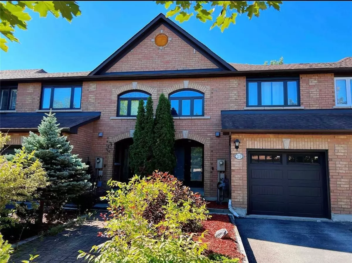 Richmond Hill, ON L4E 3T9,29 Mistleflower CT