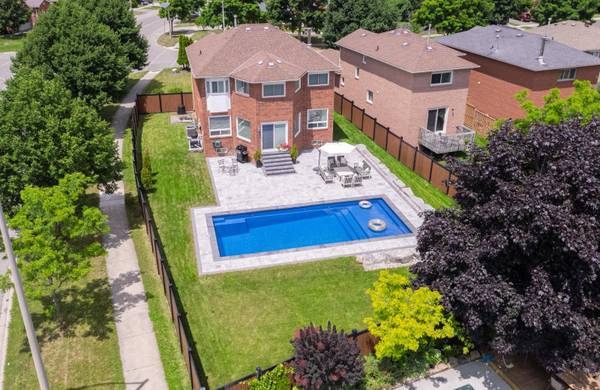 2 Smith DR, Halton Hills, ON L7G 5K6