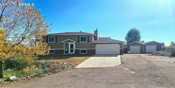 9720 Rolling G RD, Fountain, CO 80817