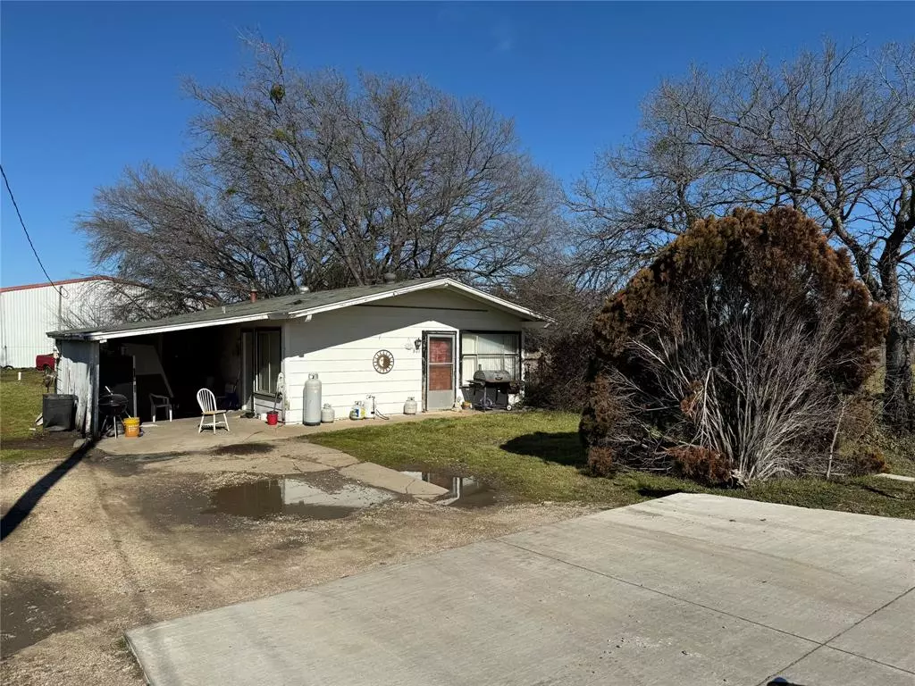 Justin, TX 76247,307 E 5th Street