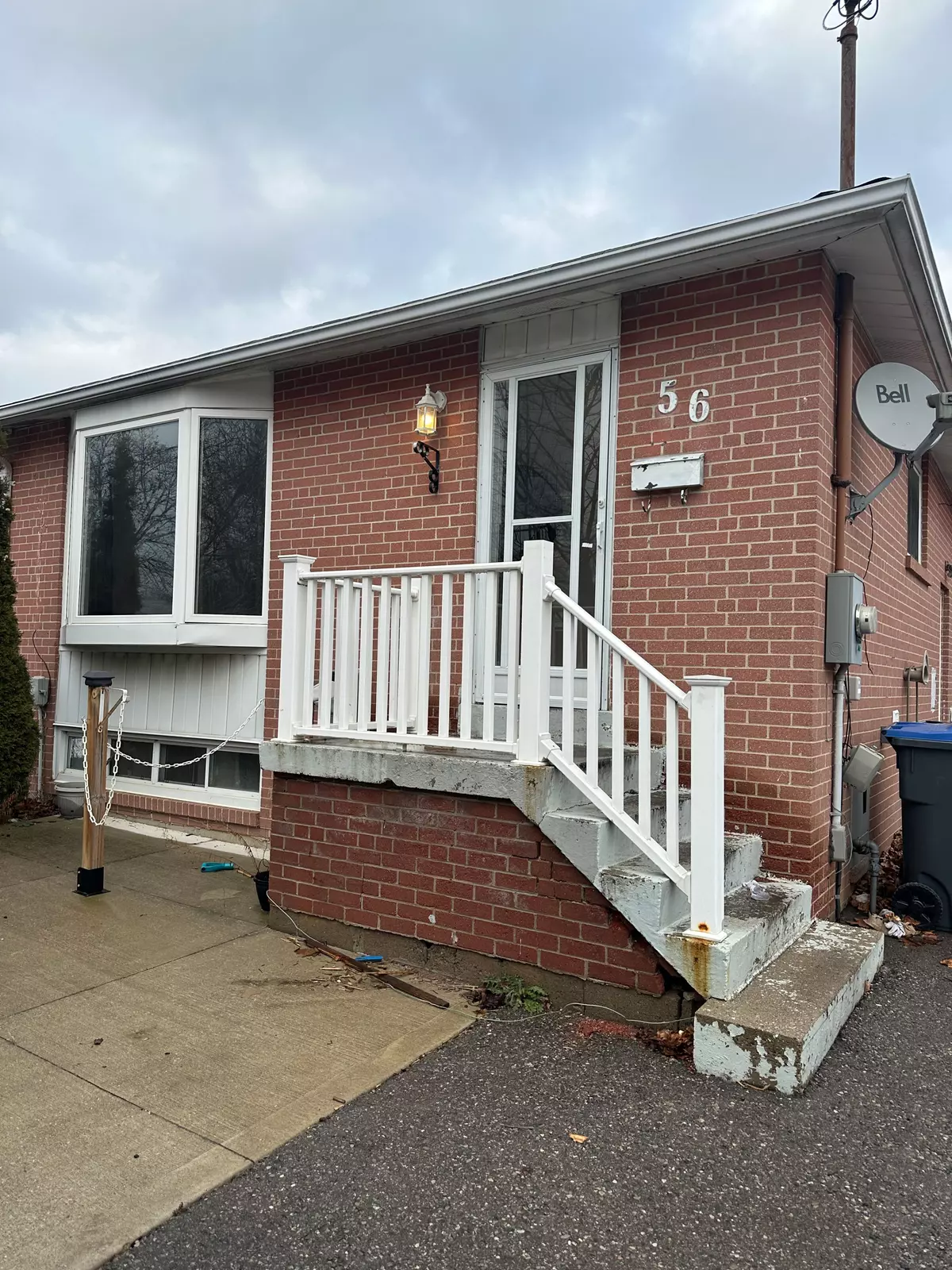 Brampton, ON L6X 1K8,56 Fairglen AVE W