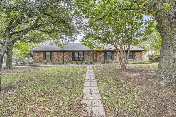 3401 Brett Jackson Drive, Crowley, TX 76036