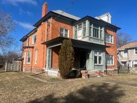 151 Geneva ST, St. Catharines, ON L2R 4N7