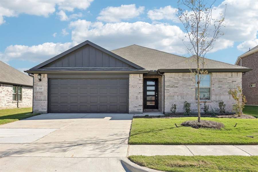 315 Canyon Oaks Drive, Greenville, TX 75402