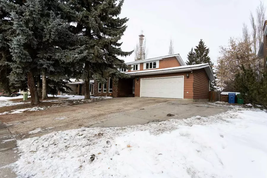 44 Hill CRES, Red Deer, AB T4N 6G4