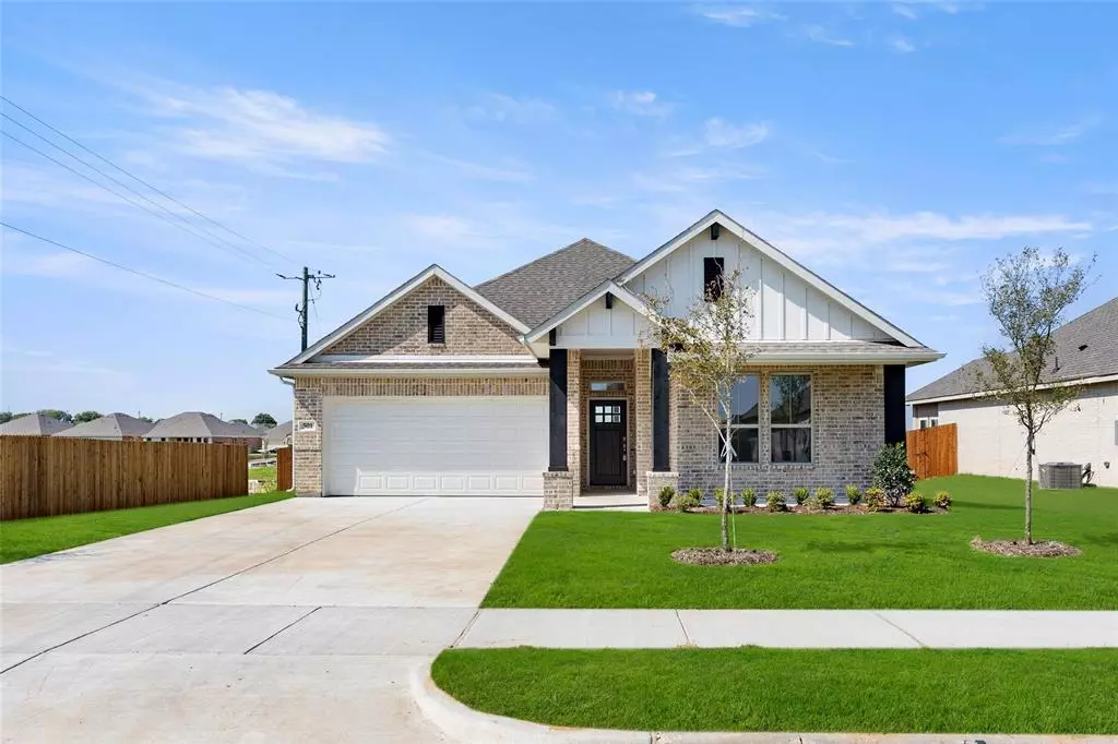 Justin, TX 76247,501 Lakeway Lane