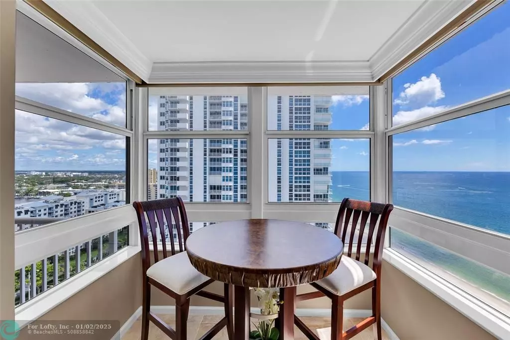 Pompano Beach, FL 33062,1370 S Ocean Blvd  #1907